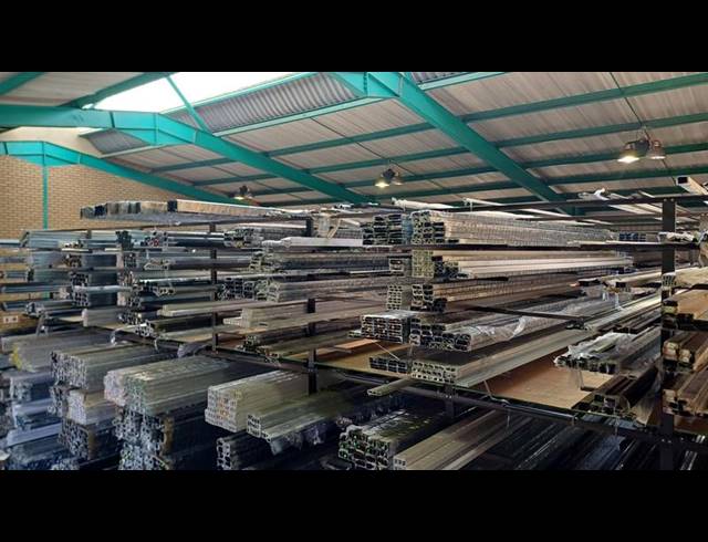 INDUSTRIAL PROPERTY TO RENT IN HENNOPSPARK